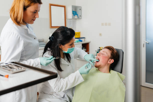 Best Chipped Tooth Repair Near Me  in Hernando, FL